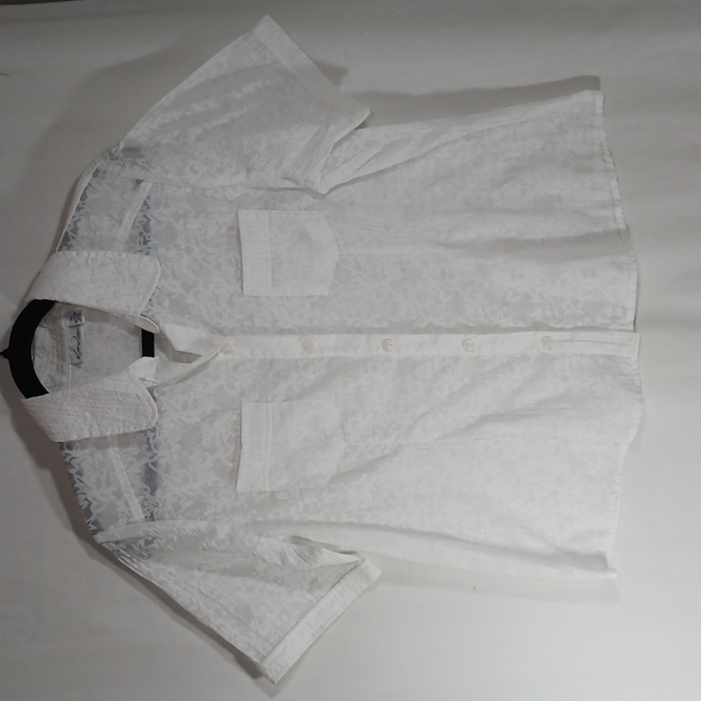Kim Rogers Sz 10P, white button front w/ pockets, semi sheer blouse